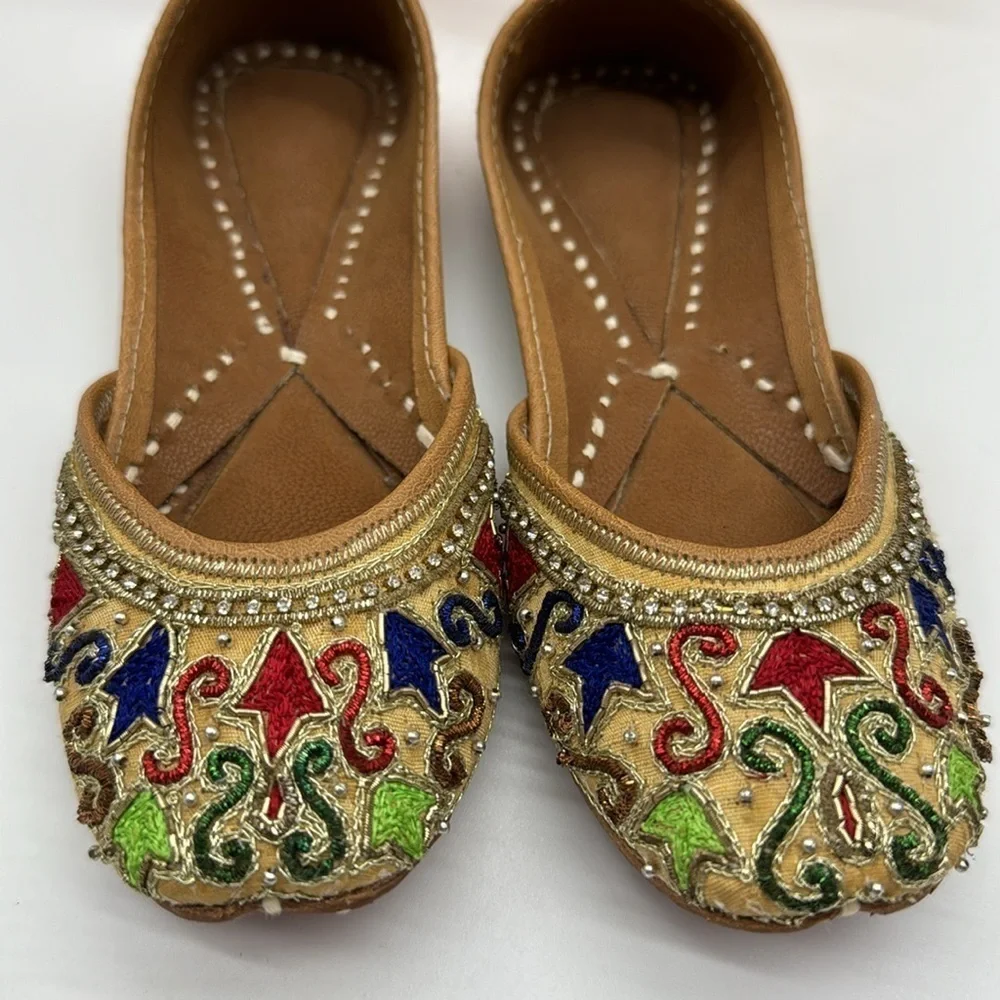 Indian Gold Embroidered Little Girl Shoes Size 10